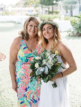 After being diagnosed with pancreatic cancer, Malinna's top priority in 2016 was getting healthy enough to attend her daughter Kelli's wedding in Florida.