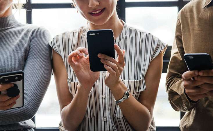 Social media users engage with the pancreatic cancer community online.