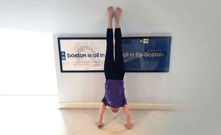 Stage IV pancreatic cancer survivor does handstand for “Handstands for PanCAN” challenge