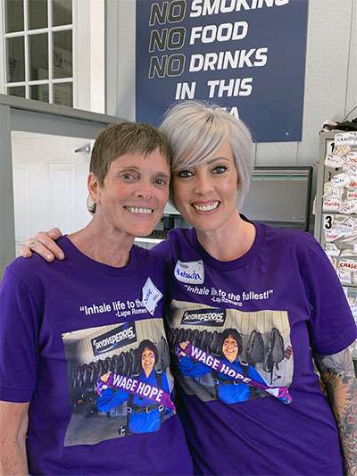 Three-year pancreatic cancer survivor skydives with her daughter, a PanCAN staff member.
