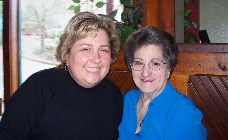 Lisa Kulok with her mother Carol who passed away from pancreatic cancer