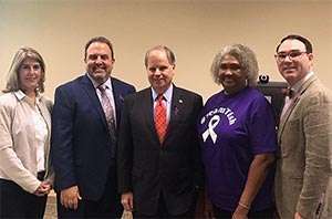 Witnesses testify to U.S. senator about importance of pancreatic cancer research