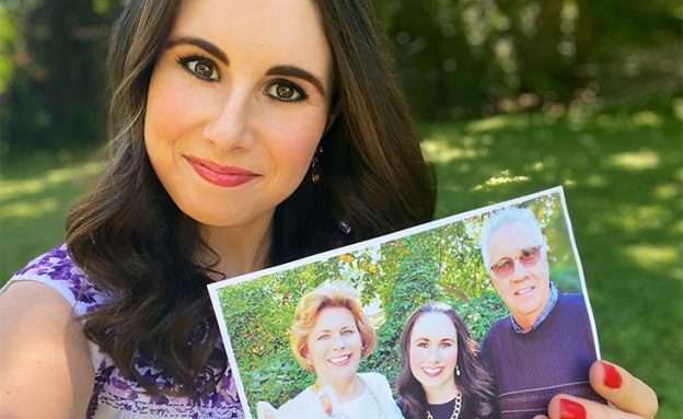 Daughter volunteers to help end pancreatic cancer so no other family has to suffer loss