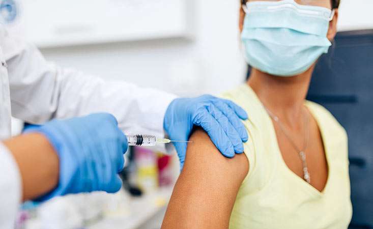 Pancreatic cancer patient gets a flu shot