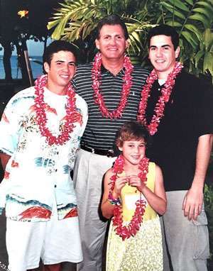 Hawaiian family vacation with father, two sons and daughter
