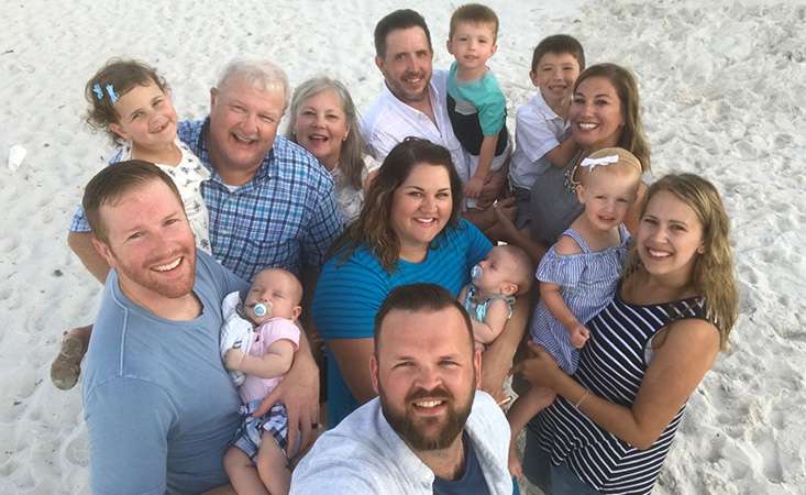 PanCAN supporter Brian Gareau and wife Pat with their family on vacation