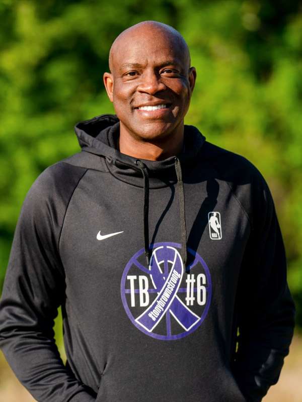 A photo of NBA referee Tony Brown